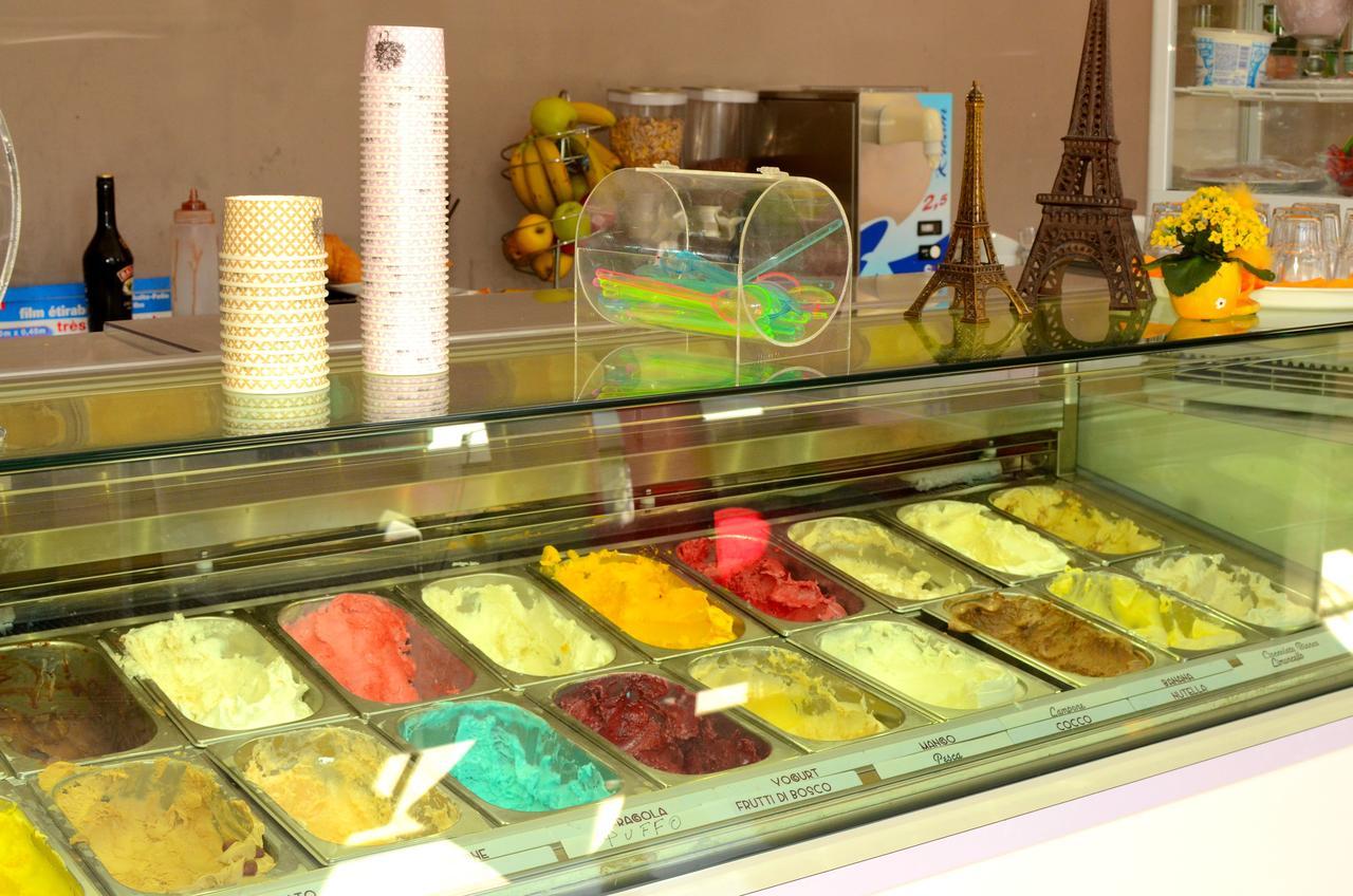 Hotel Restaurant Le Paris มงดอร์ฟ-เล-แบ็ง ภายนอก รูปภาพ